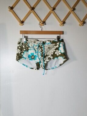 NO BOUNDARIES WOMEN'S FLORAL BLUE, WHITE, DARK OLIVE FLORAL SWIM SHORTS SIZE L